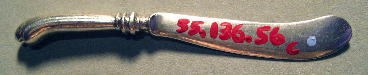 1955.0136.056 C Silver Knife side 2