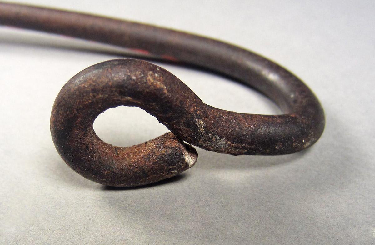 1963.0156.092, Fish hook, hoop