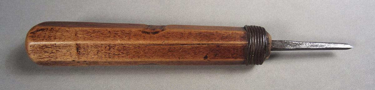1963.0156.110, Graver, side 2
