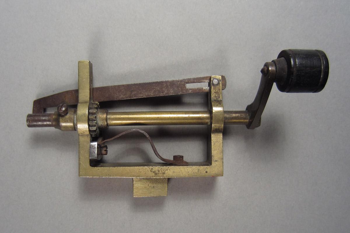 1963.0156.114 Watch spring winder, View 1