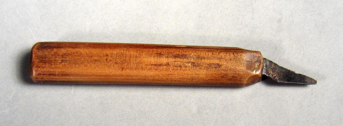 1963.0156.121 Cutting tool, View 1