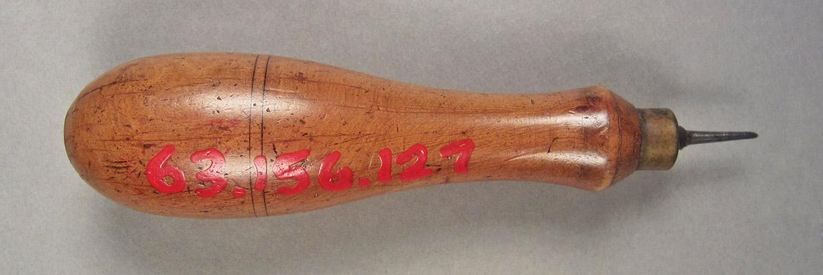 1963.0156.127, Brad awl, side 2