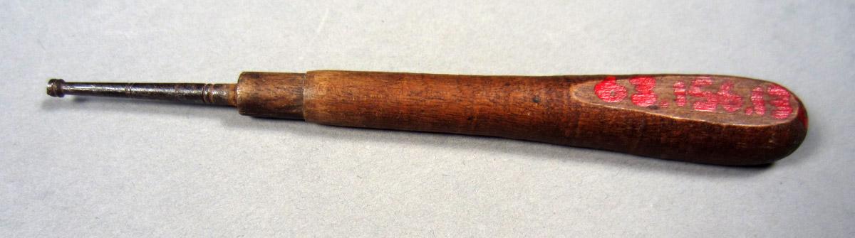 1963.0156.132 Turnscrew, View 1