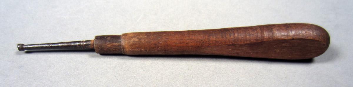1963.0156.132 Turnscrew, View 2