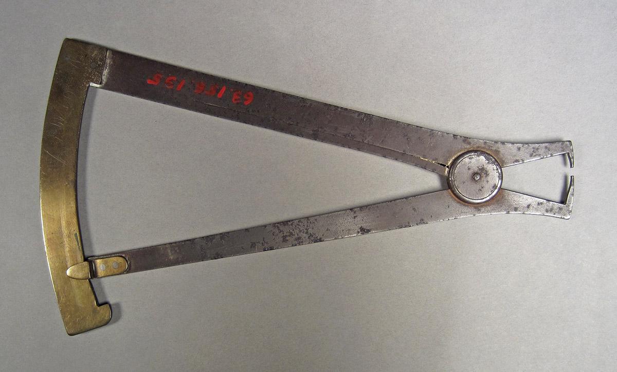 1957.0156.135, Gauge, side 2