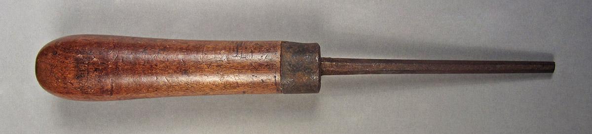 1963.0156.142, Lathe tool, side 1