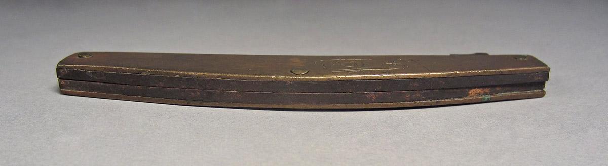 1963.0156.160, Pocket knife, angle