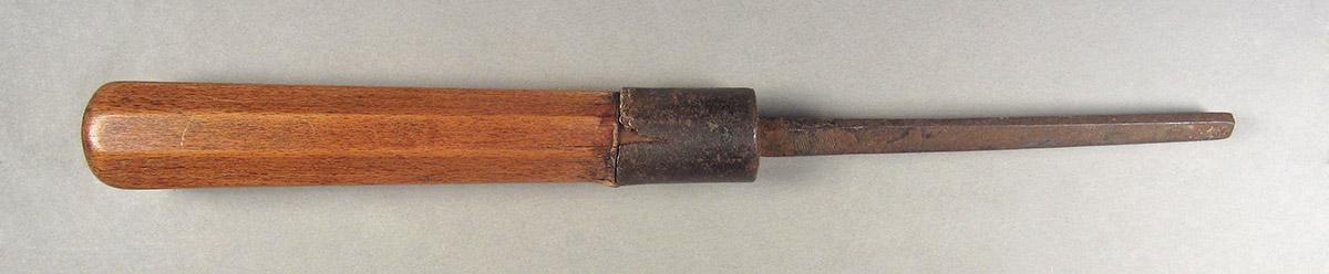 1963.0156.163, Lath tool, side 1