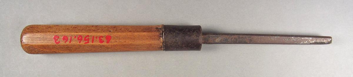 1963.0156.163, Lath tool, side 2