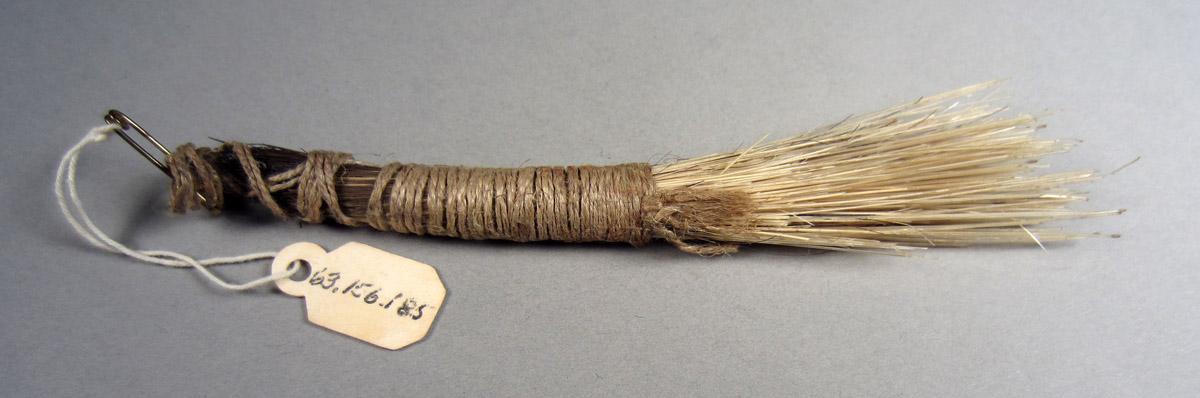 1963.0156.185 Brush, View 2