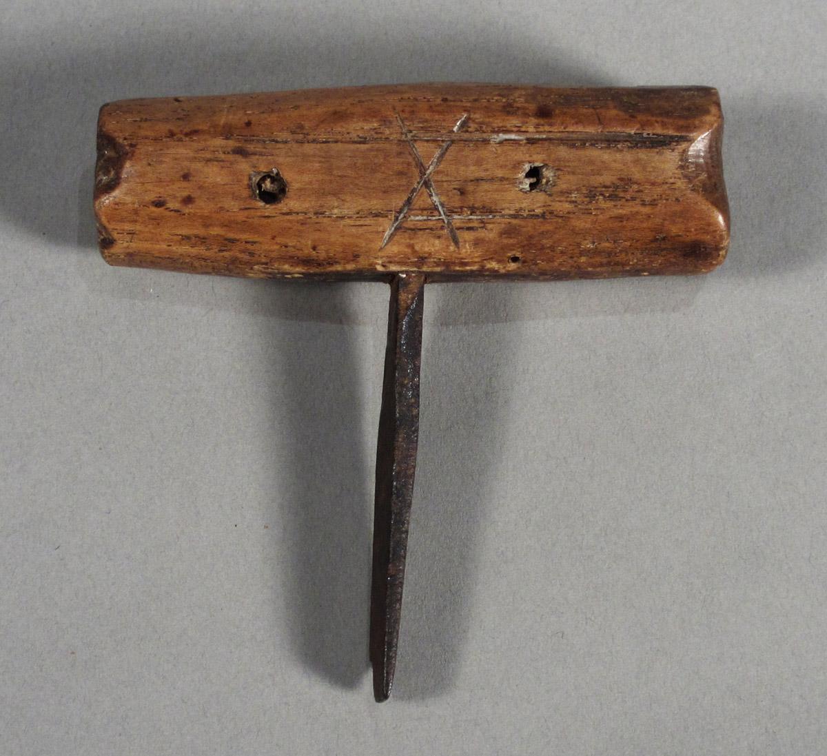 1963.0156.193 Turnscrew, top view