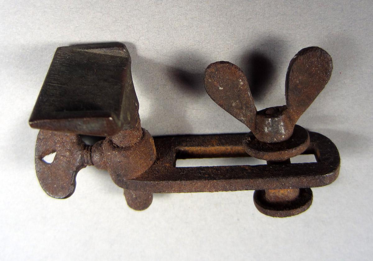 1963.0156.232 Lathe tool rest, View 2