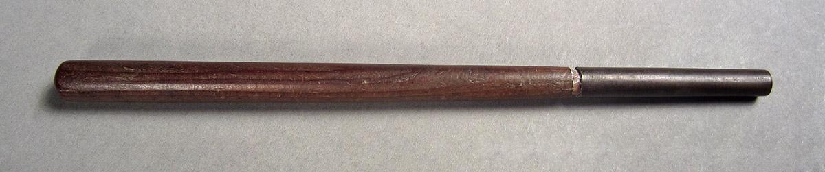 1963.0156.268, Tool handle, side 1
