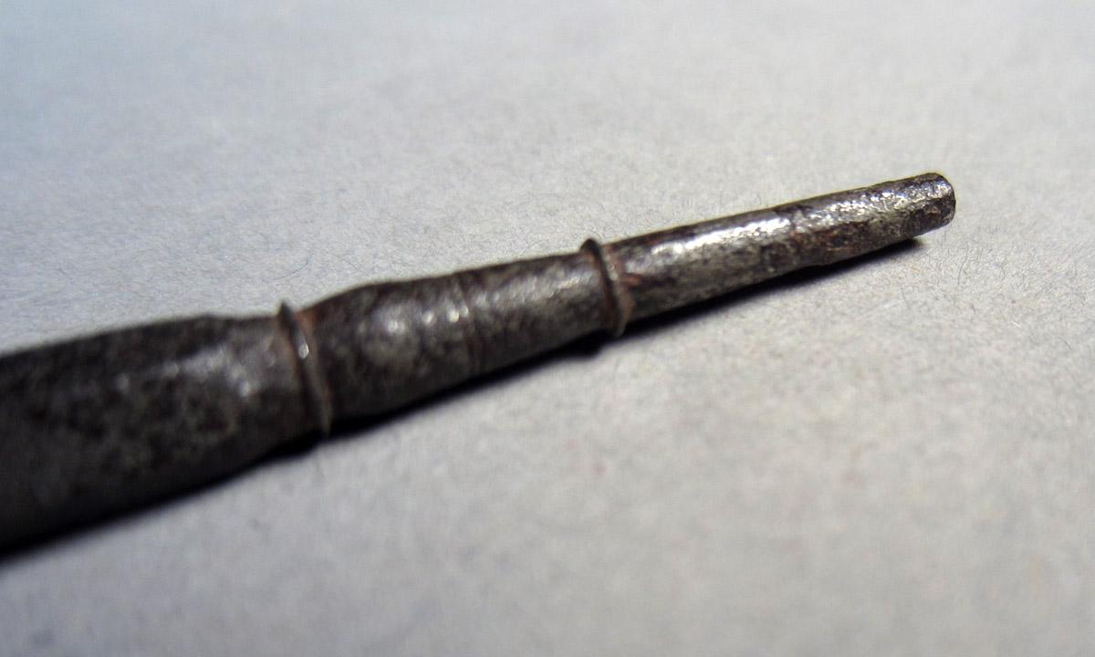1963.0156.278 Lathe arbor, Tip
