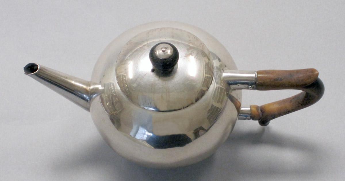1955.0136.064 A, B Silver Teapot top view