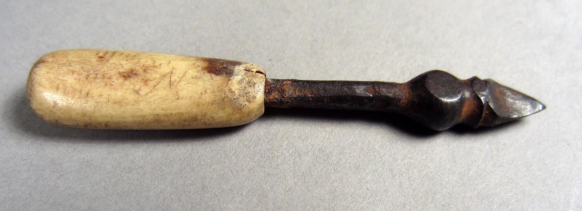 1963.0156.303 Soldering iron, View 1