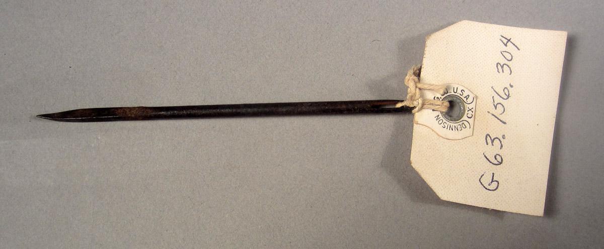 1963.0156.304 Needle, View 2