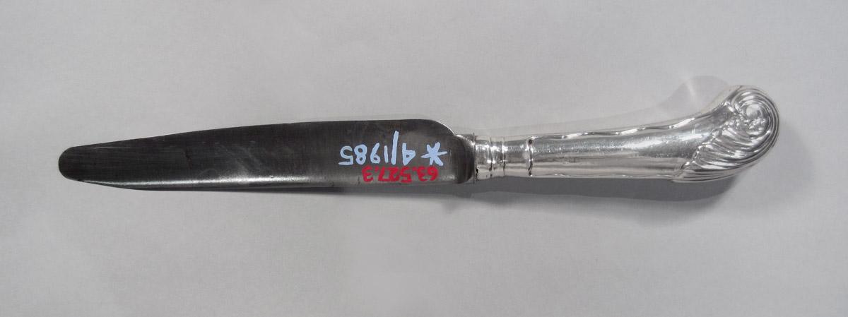 1963.0527.003 Knife, underside