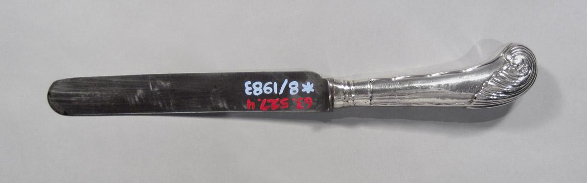 1963.0527.004 Knife, underside
