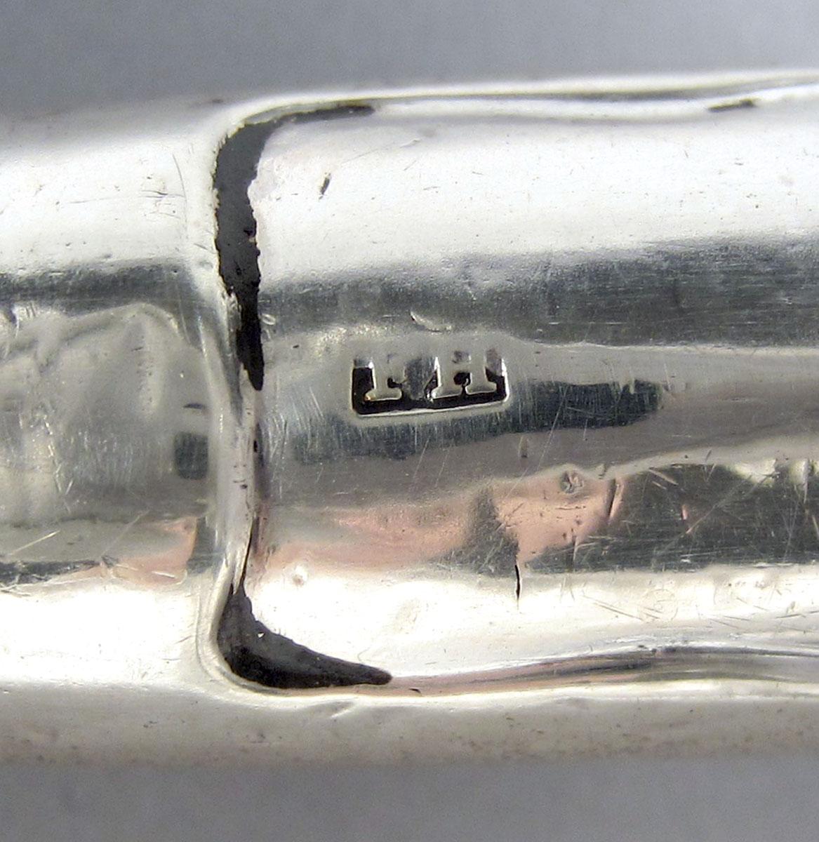 1963.0527.006 Silver Knife mark 1