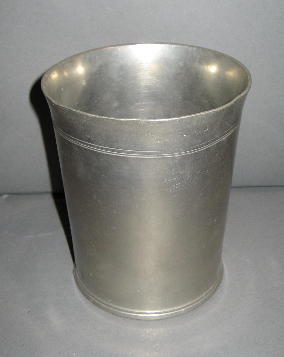 1963.0535 Beaker