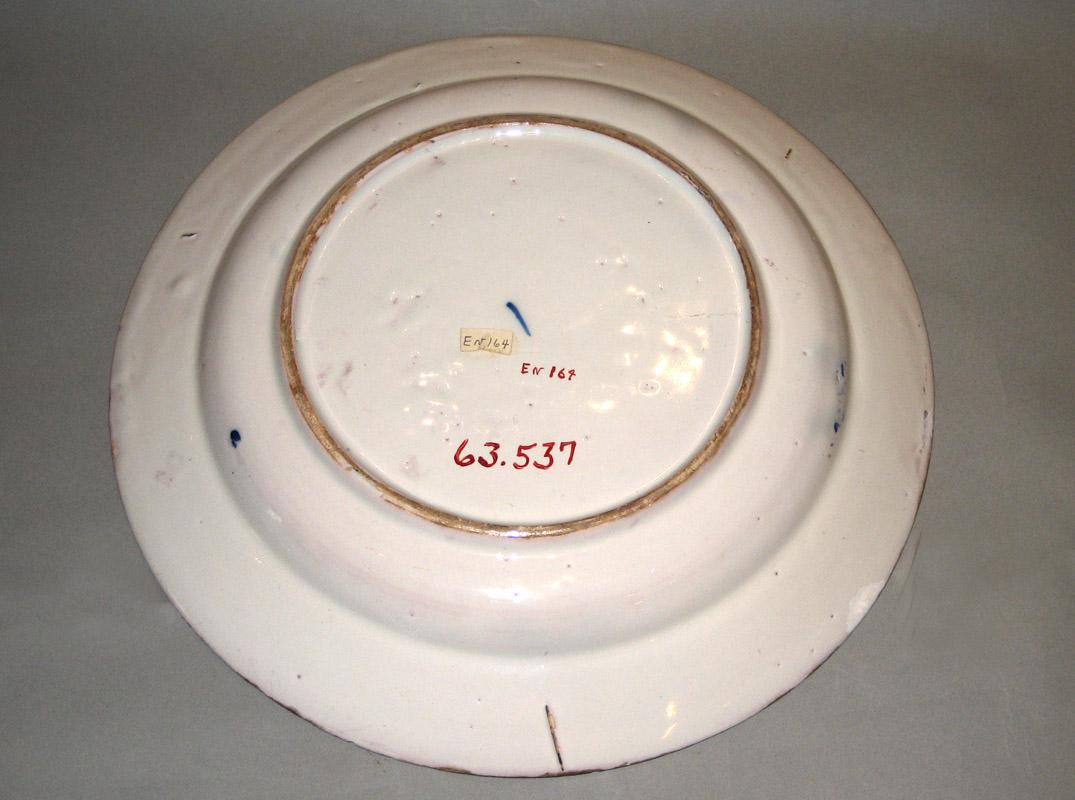 1963.0537 Plate underside