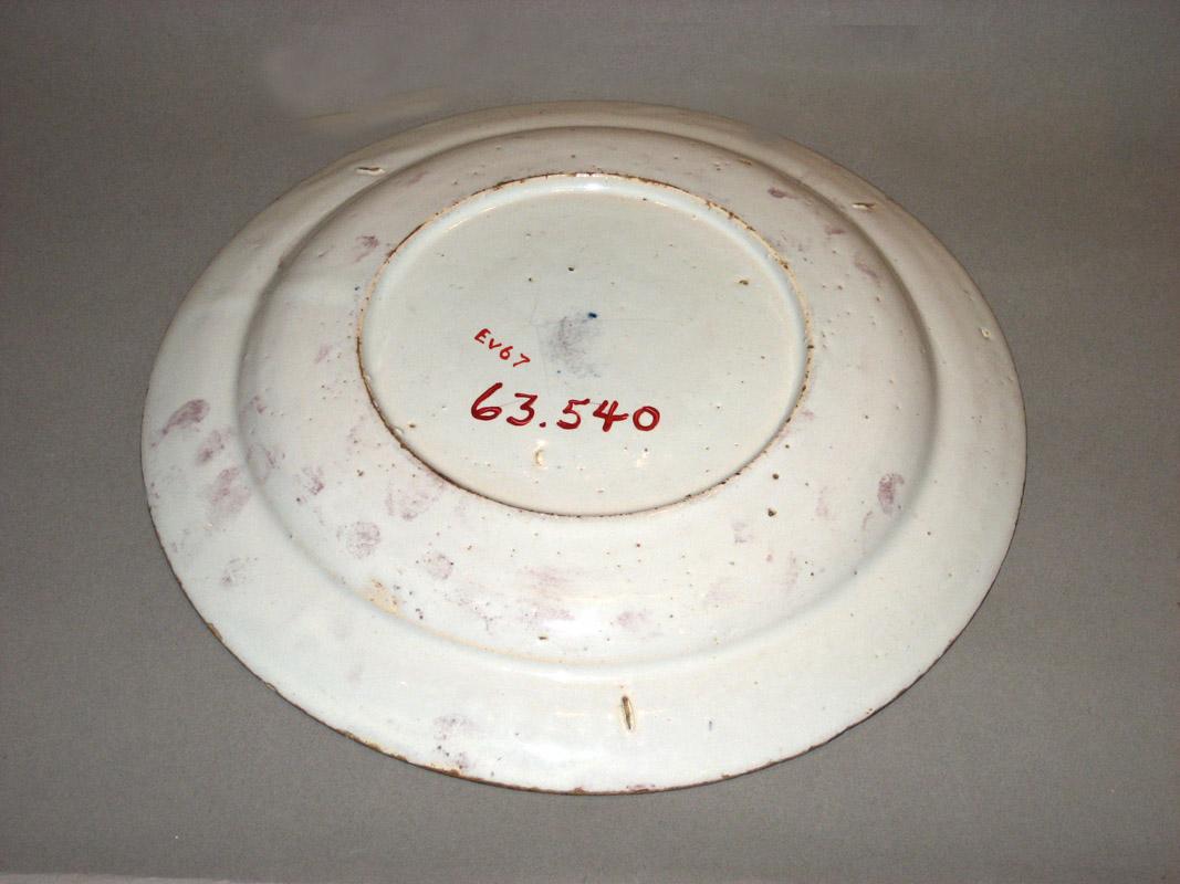 1963.0540 Plate underside