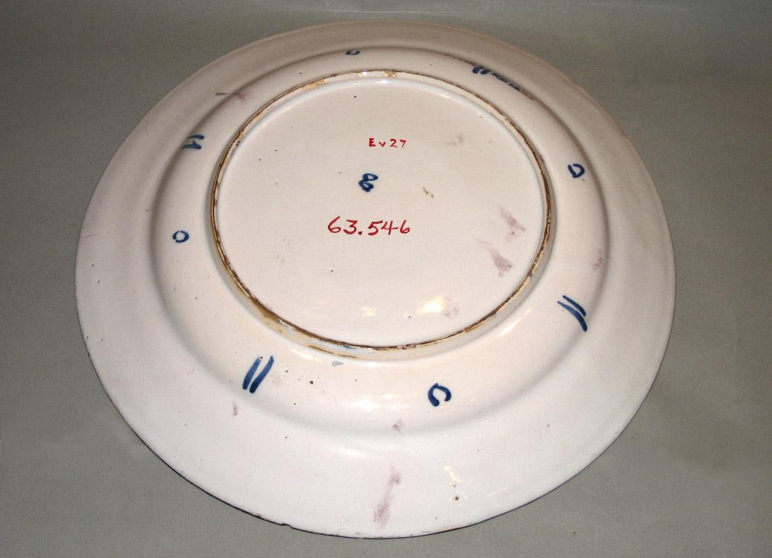 1963.0546 Plate underside