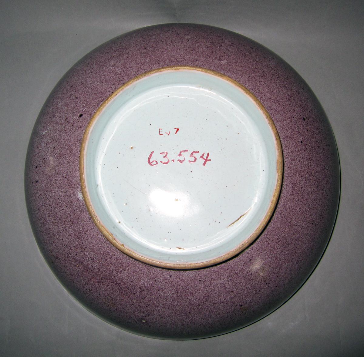 1963.0554 Delft bowl underside