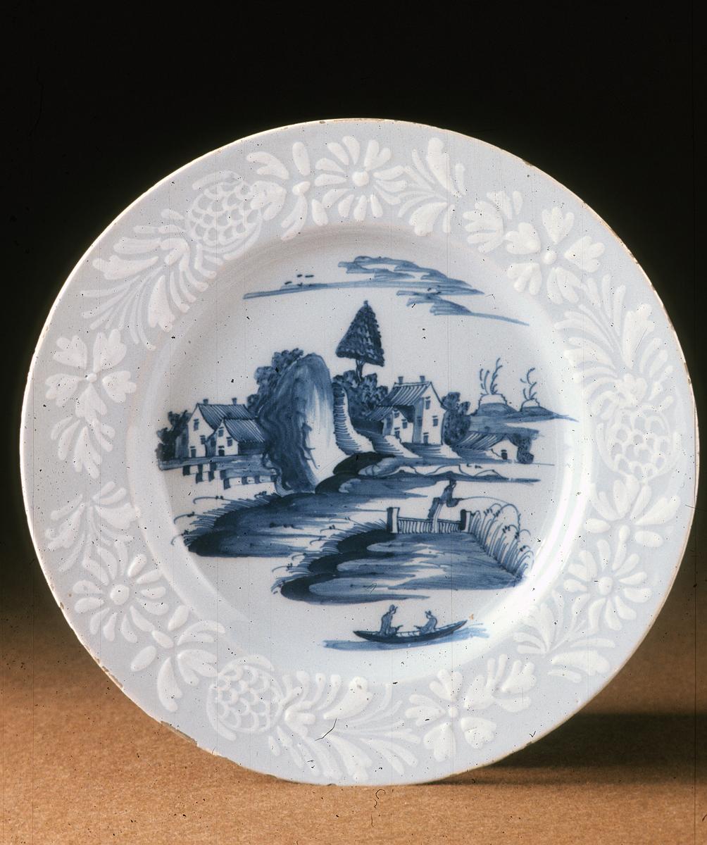 1963.0559 Earthenware Plate