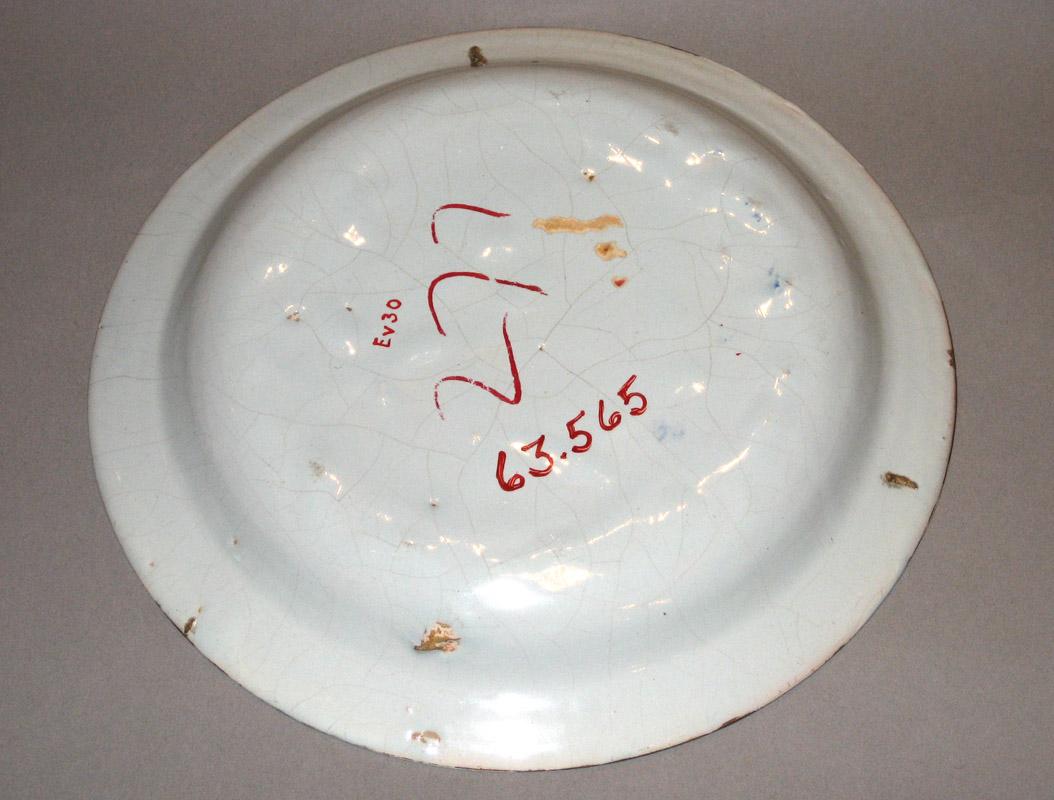 1963.0565 Plate underside