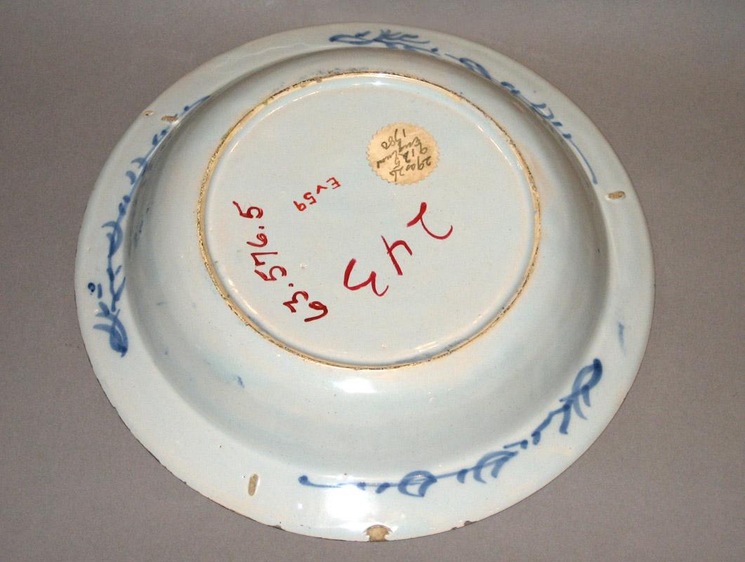 1963.0576.005 plate or bowl underside