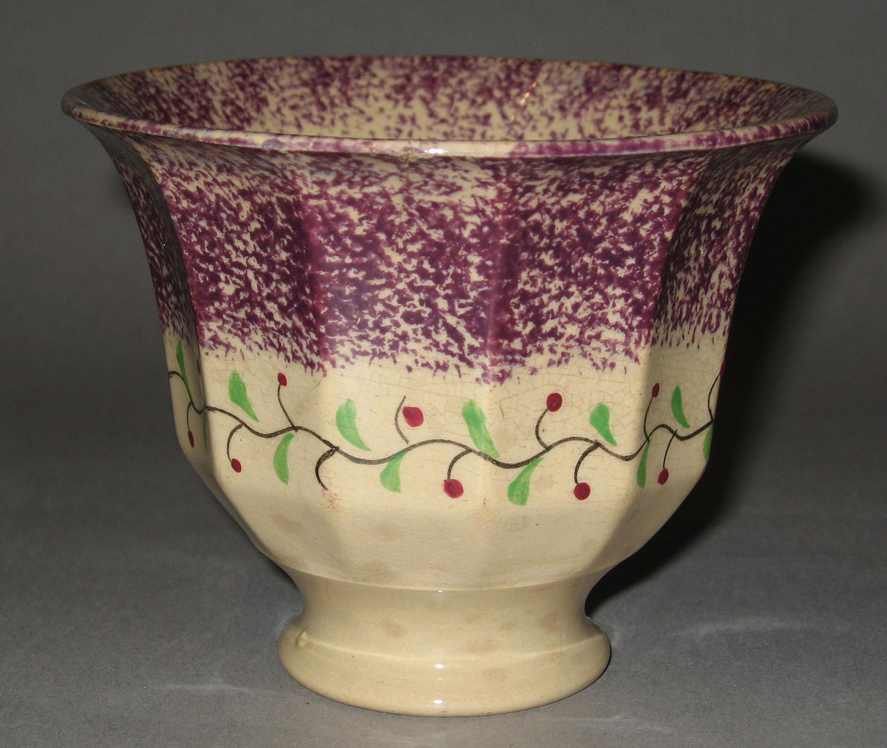 1963.0612.005 Spatterware teabowl
