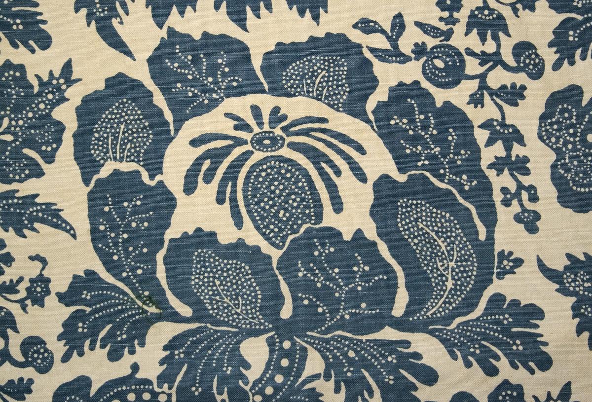 1969.7970.003 Slip cover, detail 1