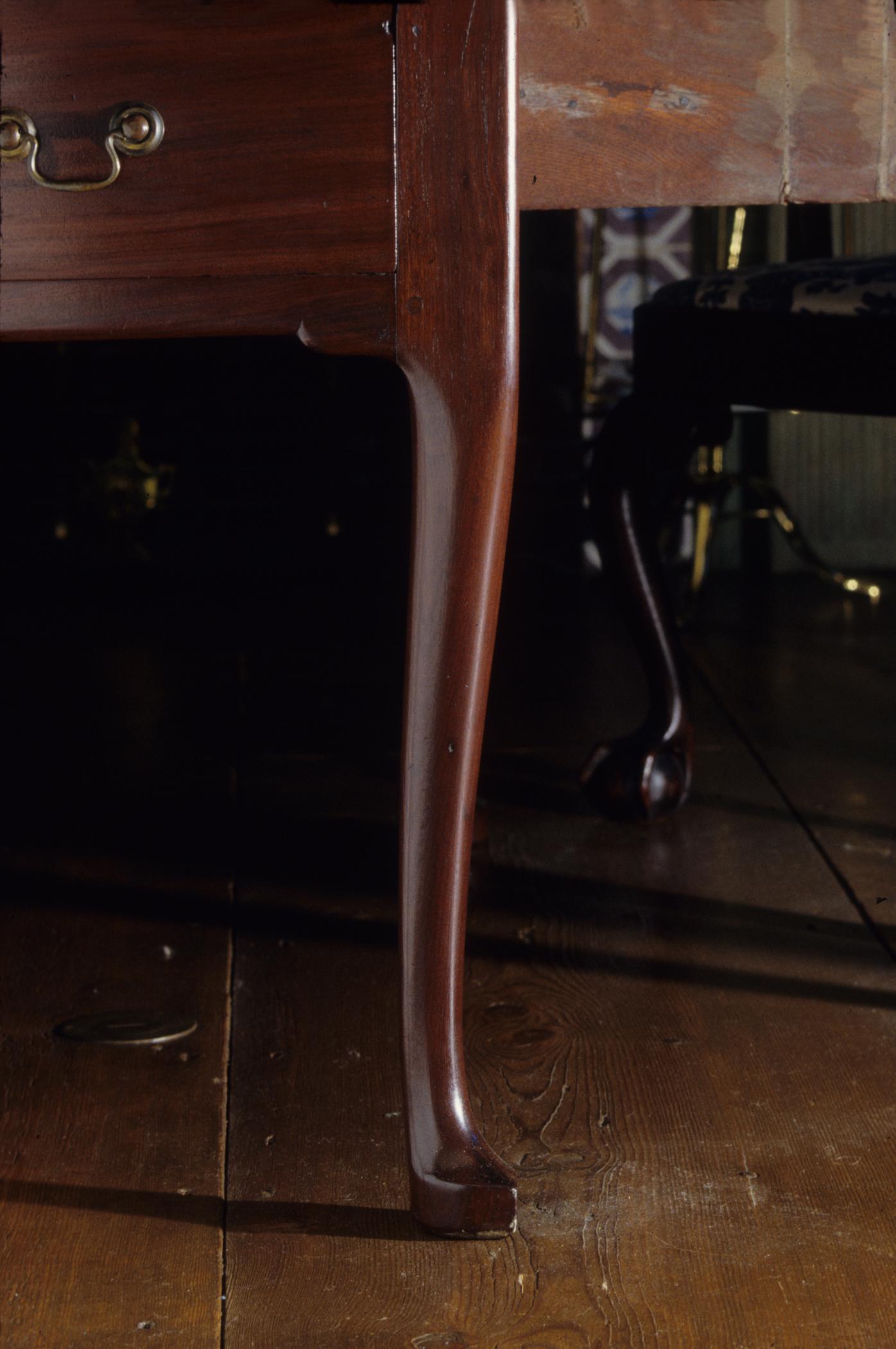 1963.0616 Table/Dining Table, detail 1