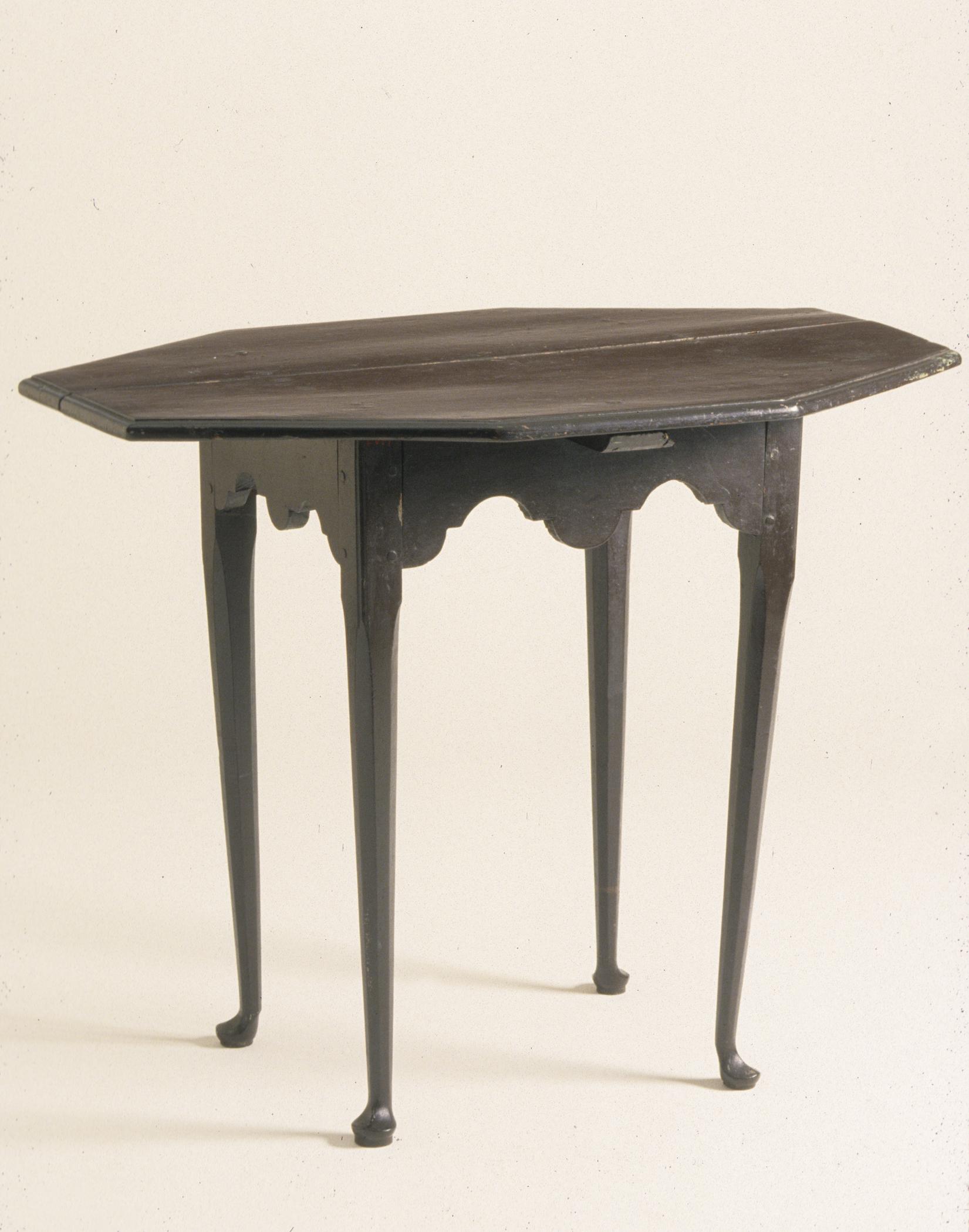 1963.0620, Table, view 1