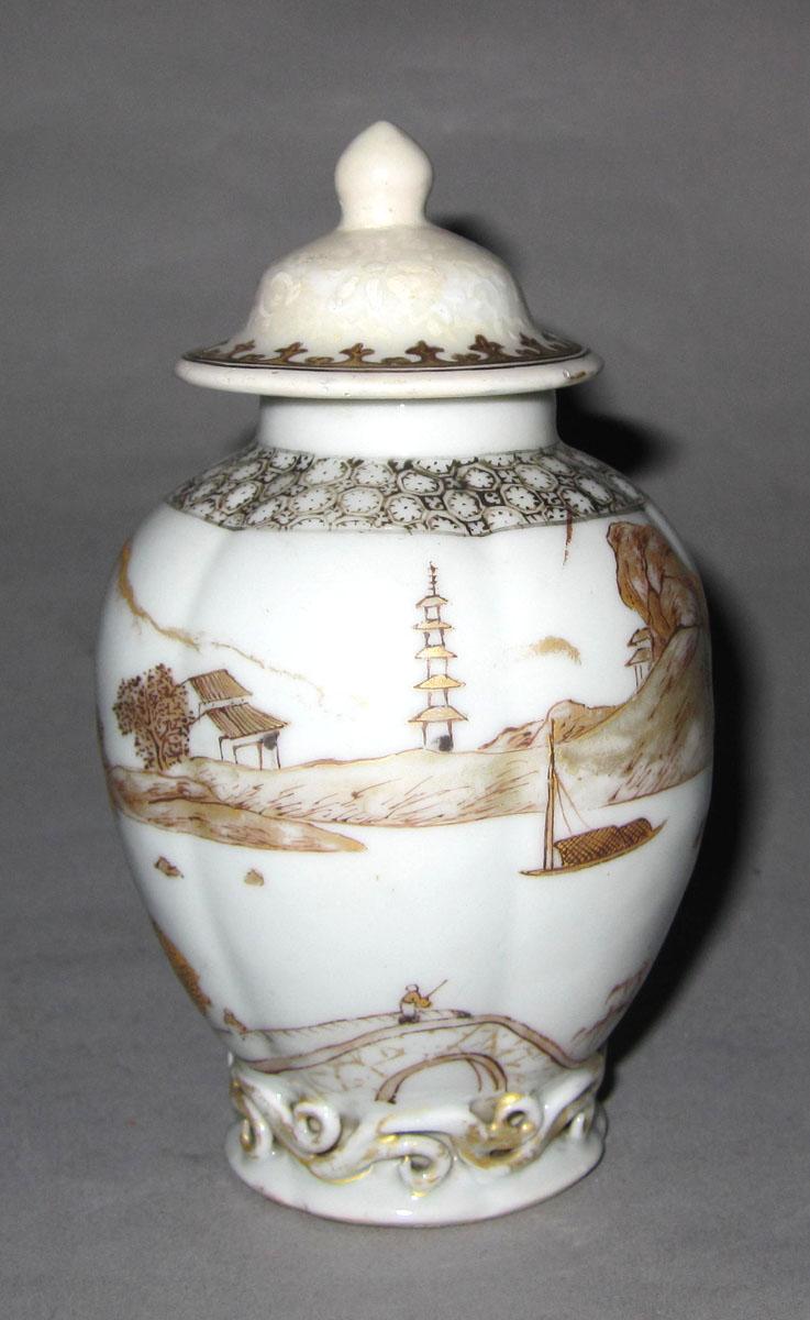1952.0101 A,B Porcelain tea cannister face two