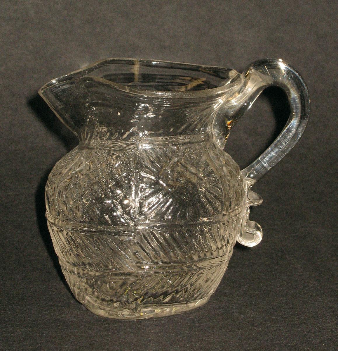 1955.0136.083 Glass jug
