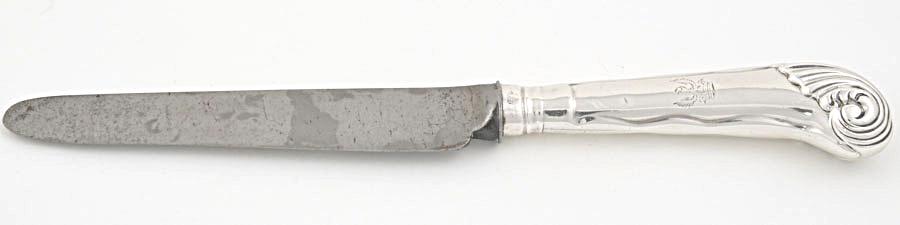 1963.0646.002 Knife, upper surface