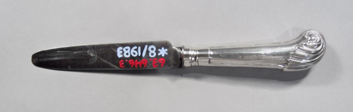 1963.0646.003 Knife, underside