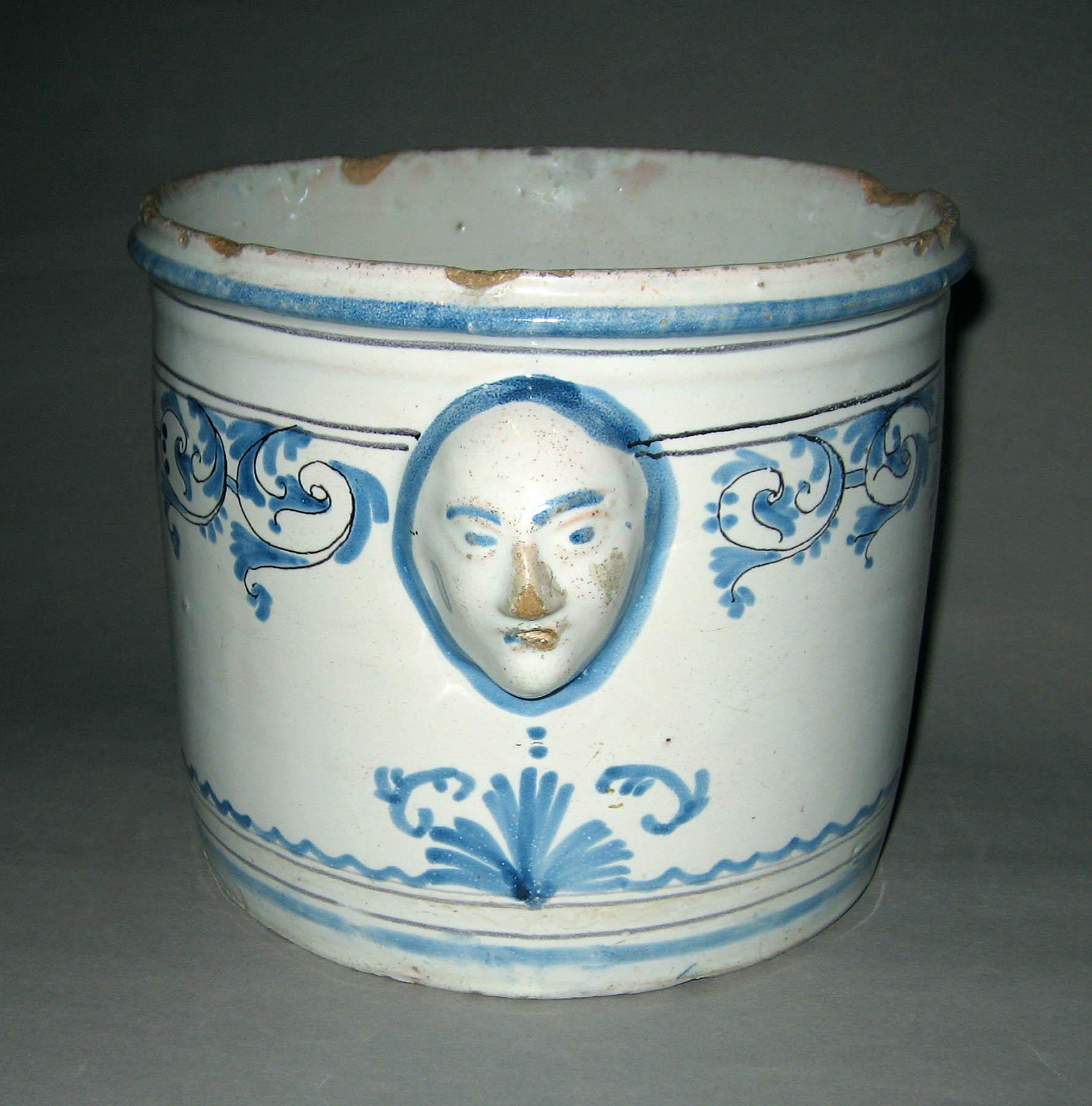 1963.0648 Earthenware pot (view 2)