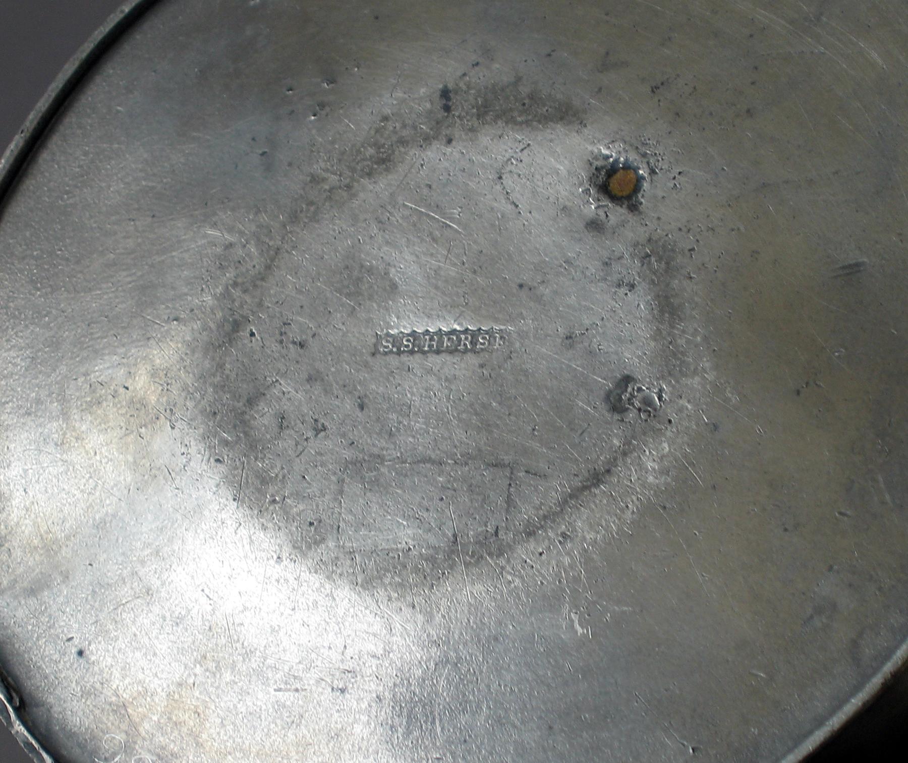1963.0666 Pewter pitcher (mark)