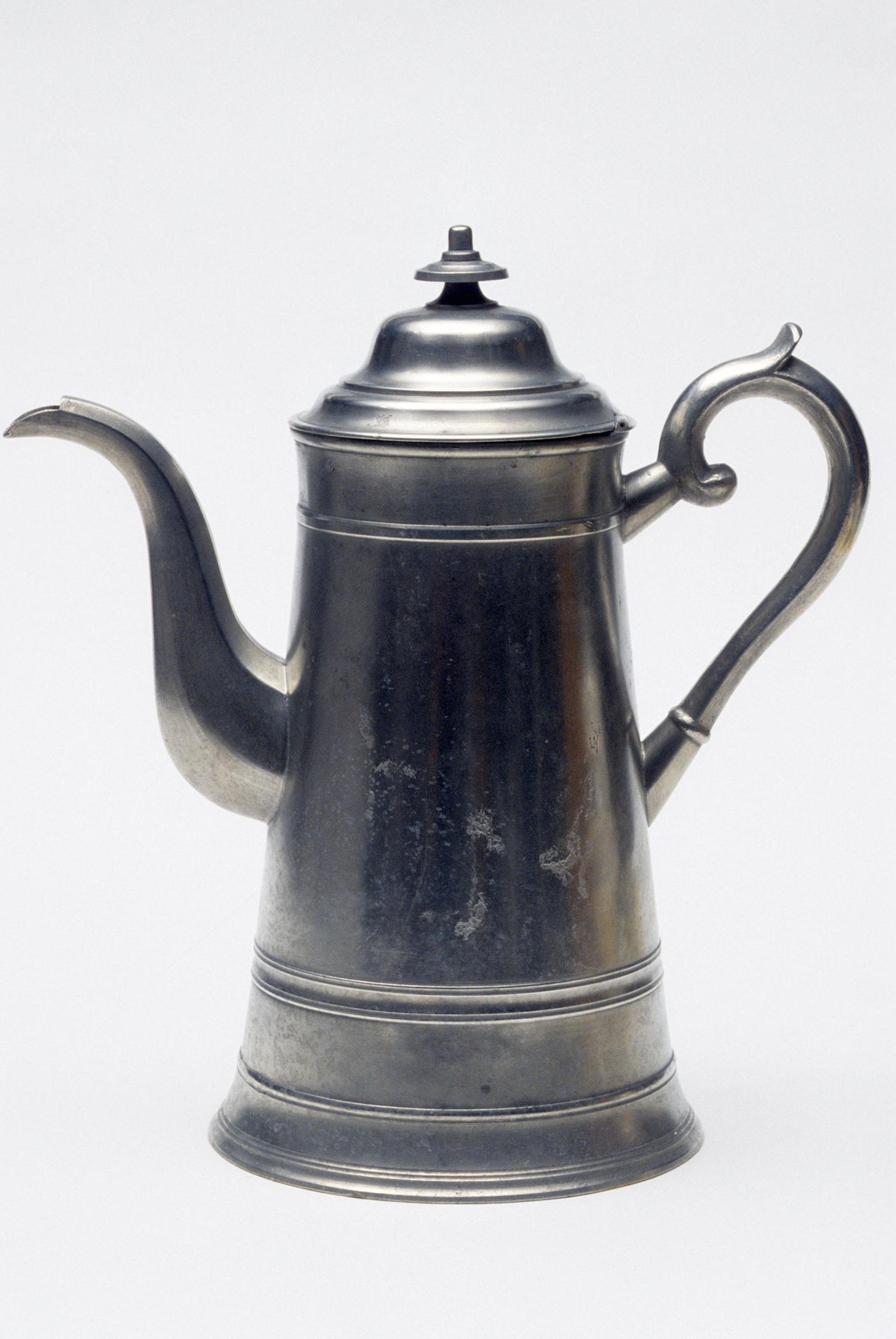 1963.0667 Pewter teapot (marks)