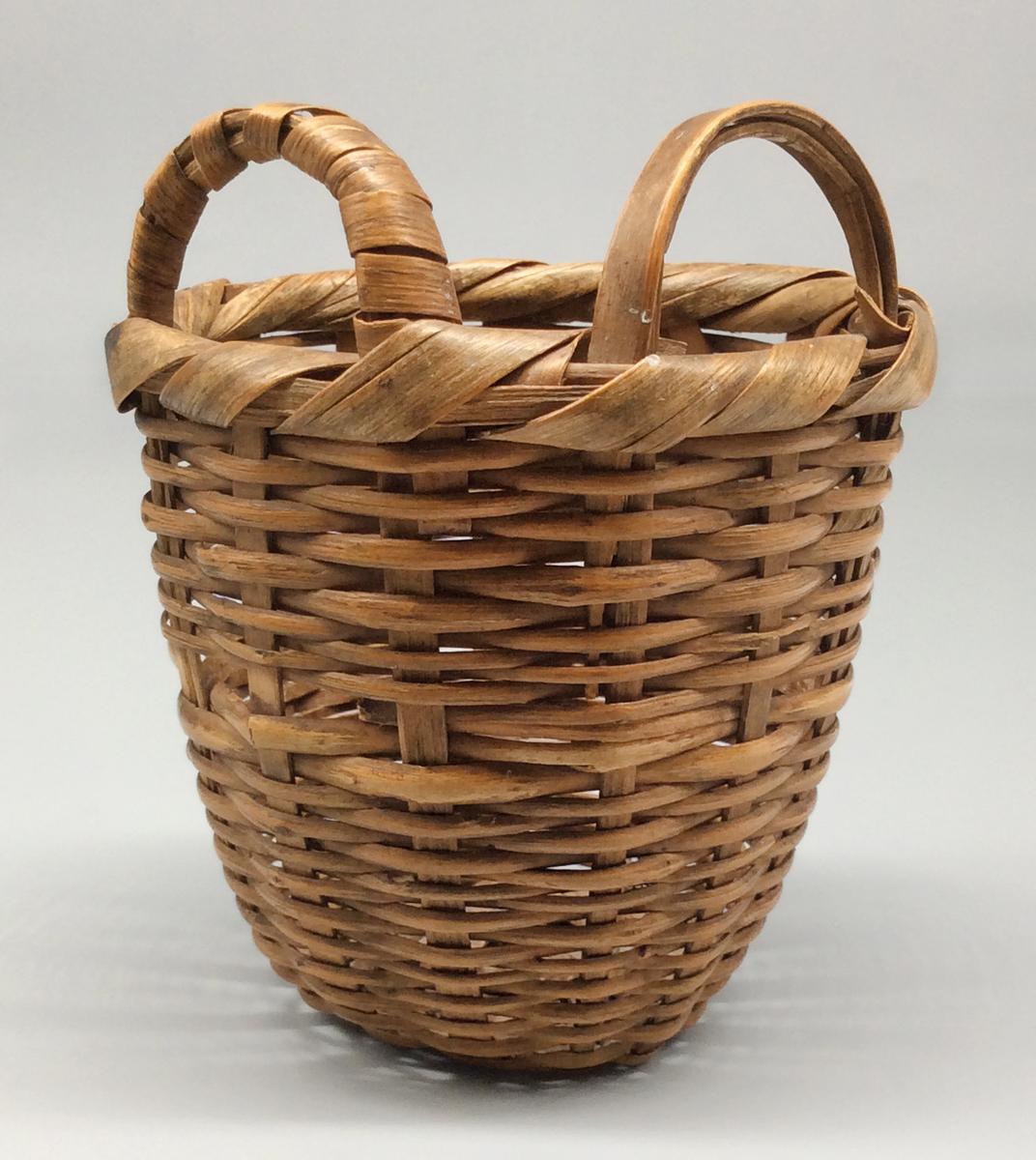 1955.0136.087 Basket, view 2