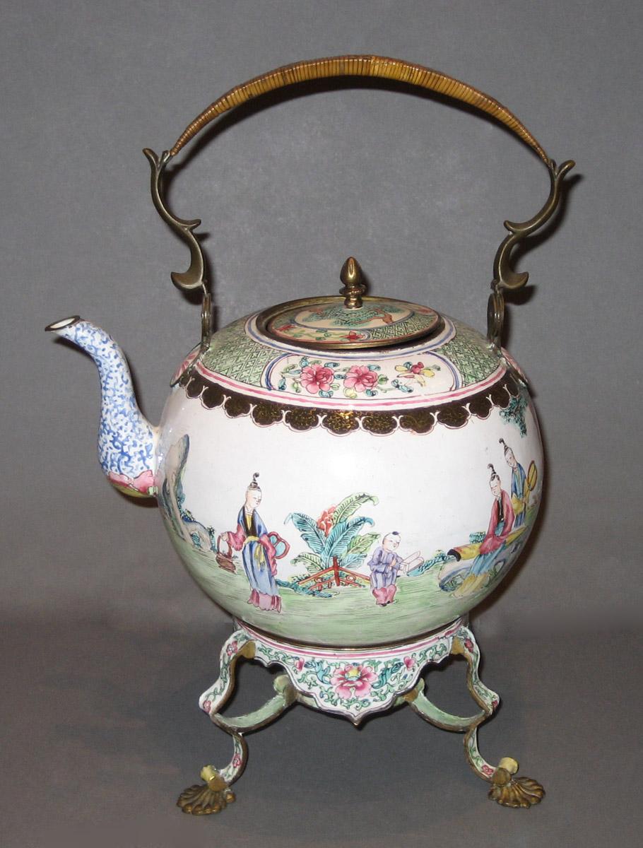 1963.0699 A-C Teapot and stand