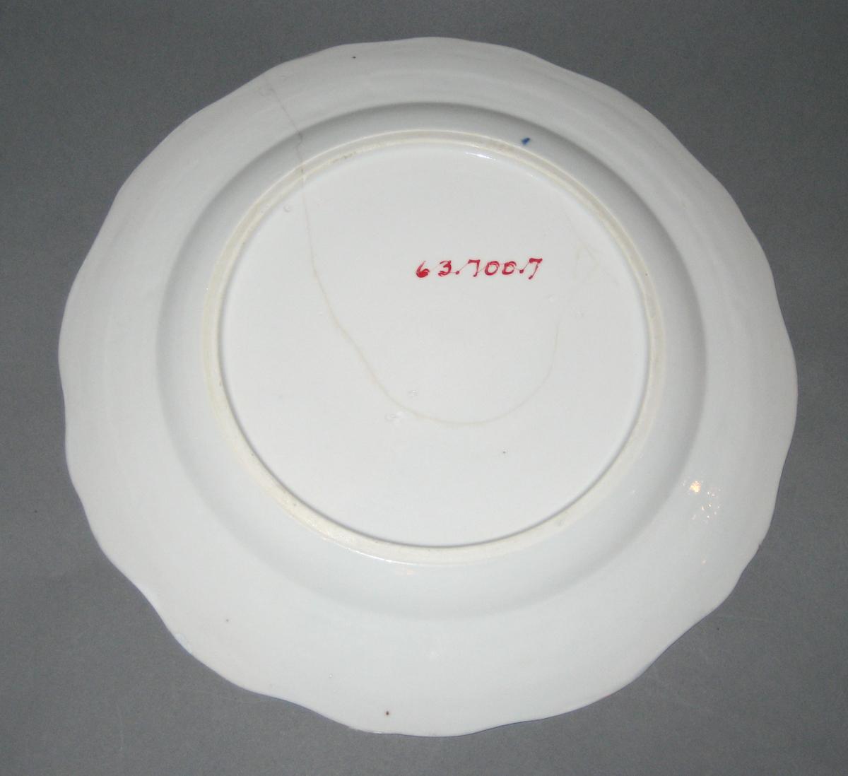 1963.0700.007 Porcelain plate, back