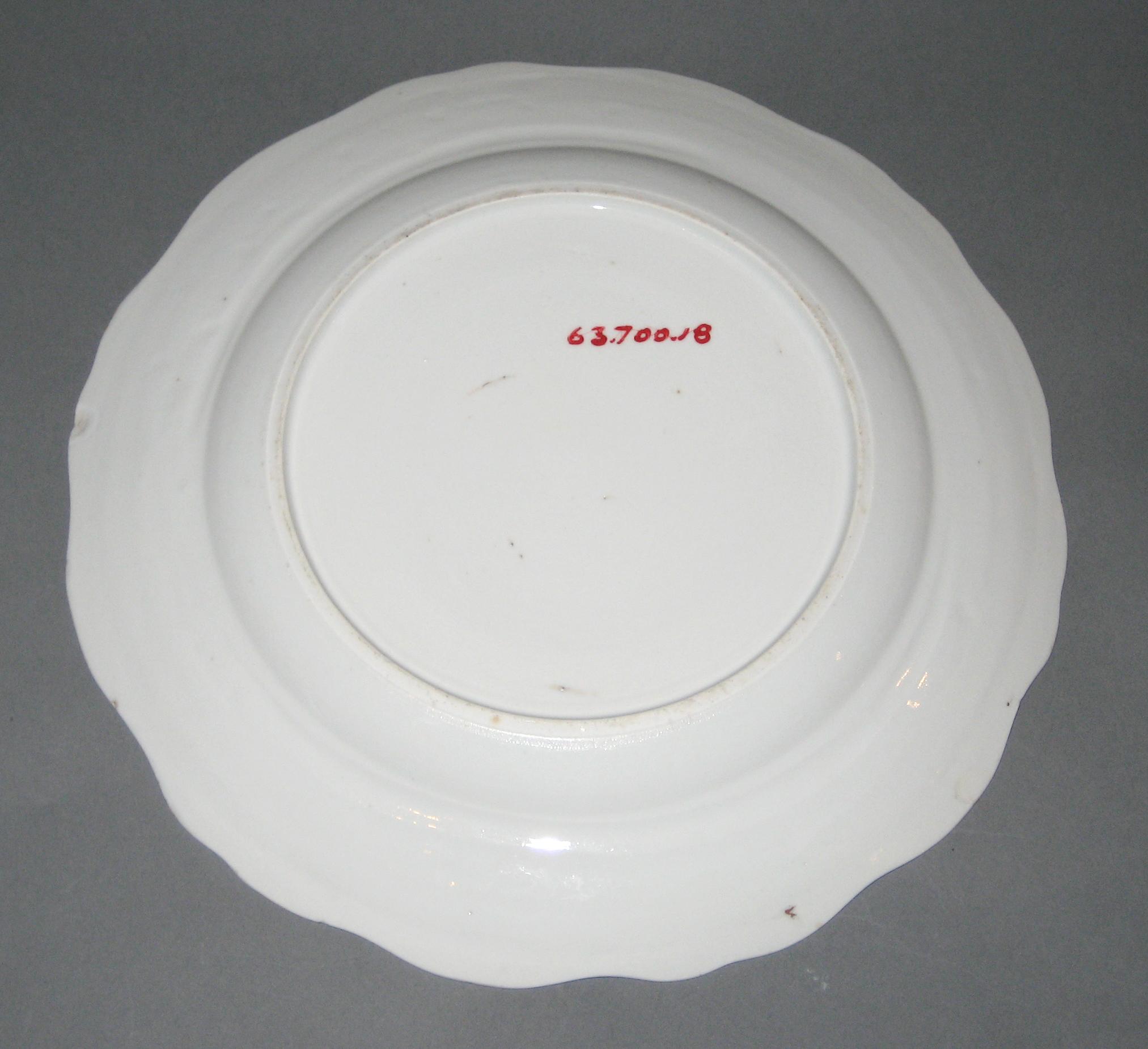1963.0700.018 Porcelain plate, back