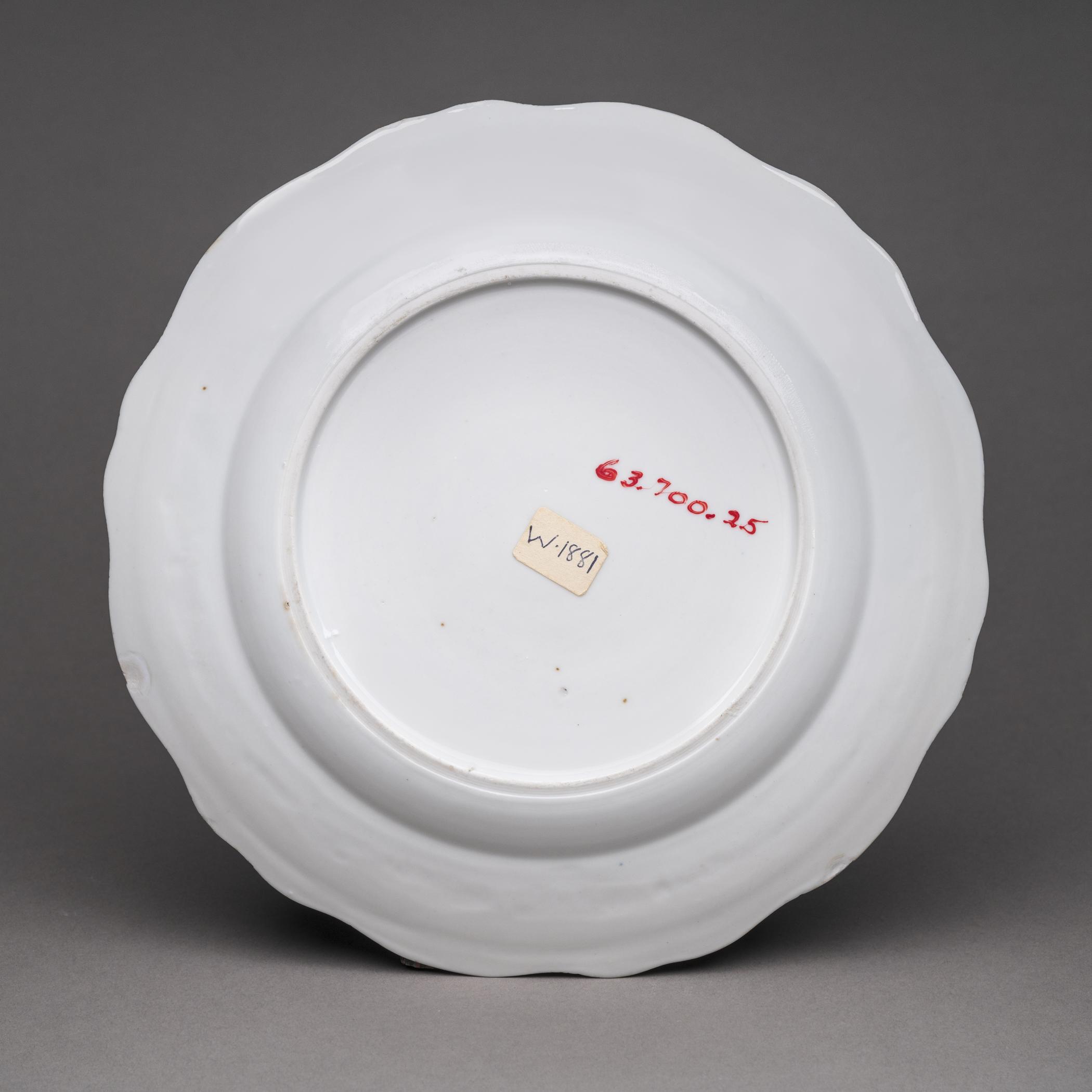 1963.0700.025 Plate, view 2