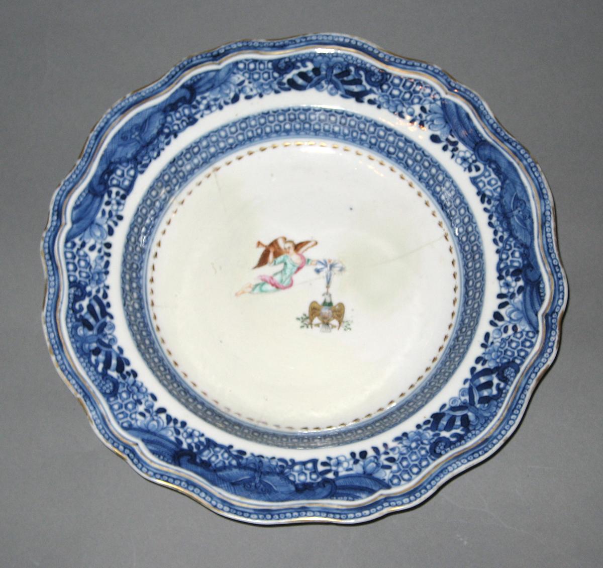 1963.0700.037 Soup plate
