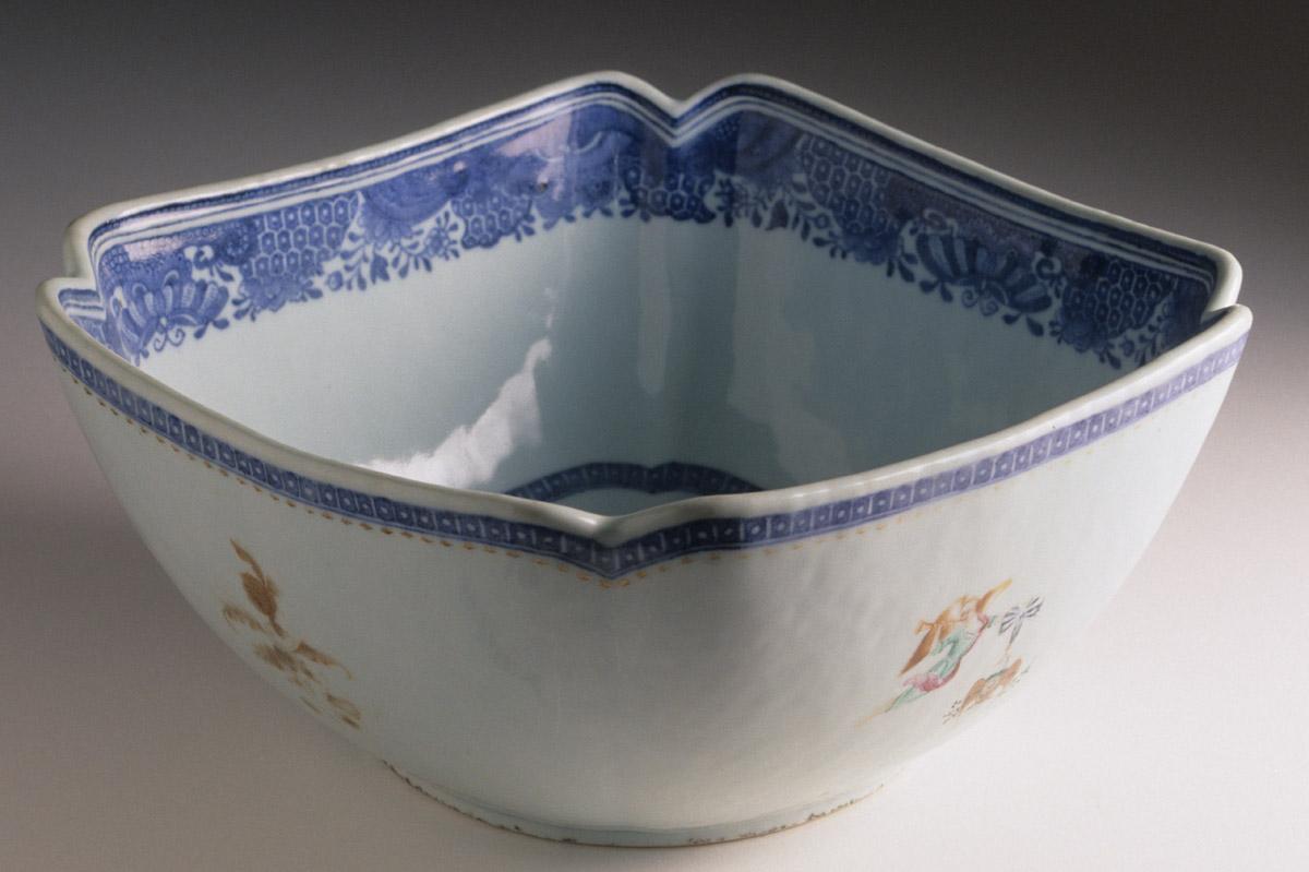 1963.0700.041 Bowl, view 2